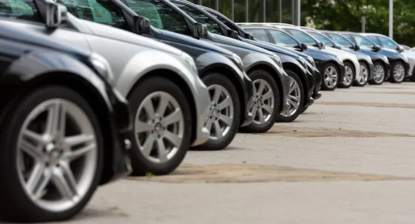 cars_shutterstock_227900236.jpg