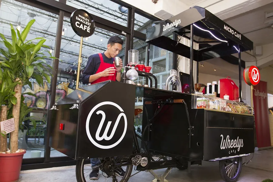 重視人際互動更甚咖啡本身的 Wheelys 智慧咖啡車