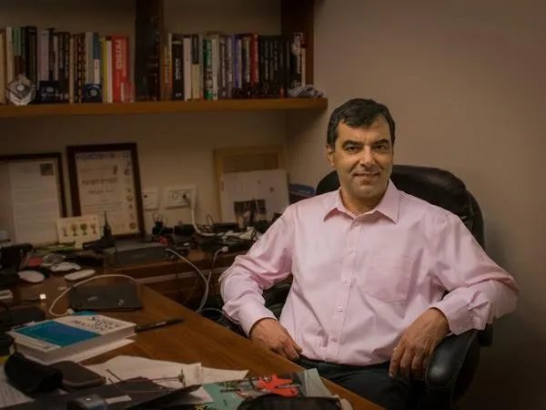 Mobileye共同創辦人Amnon Shashua，照片來自：Arielinson分享於Wikip