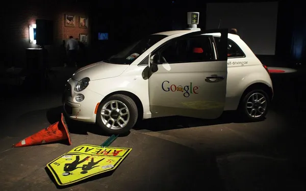 Google-無人駕駛汽車.jpg