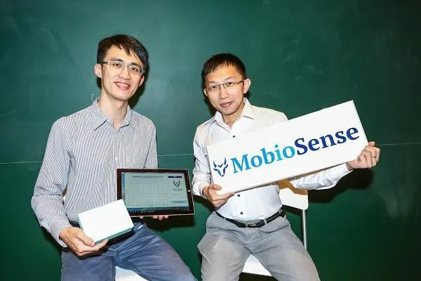 左為MobioSense技術長陳又豪，右為周聖燁執行長。