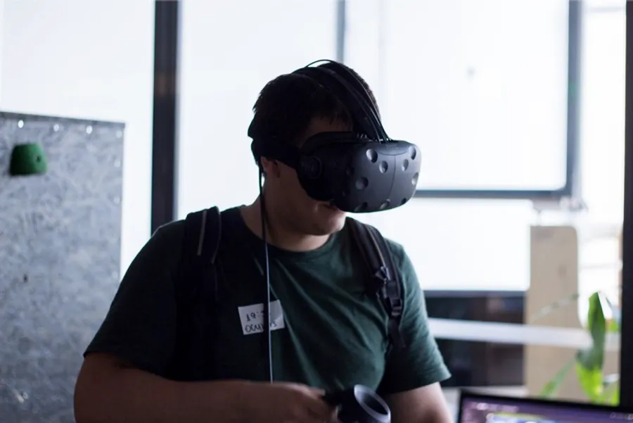 無線的HTC Vive要來了，這家來自保加利亞的公司用WiFi代替纜線