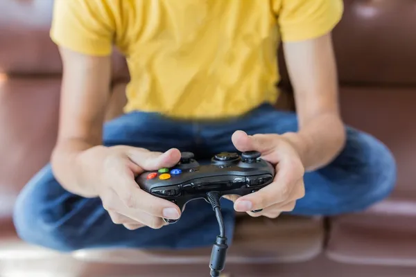 play game shutterstock