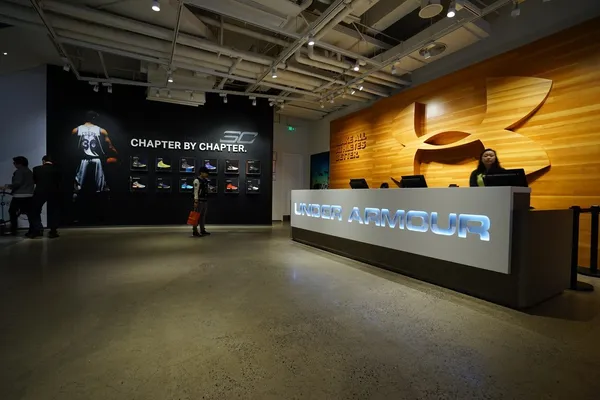僅編輯使用 under armour shutterstock