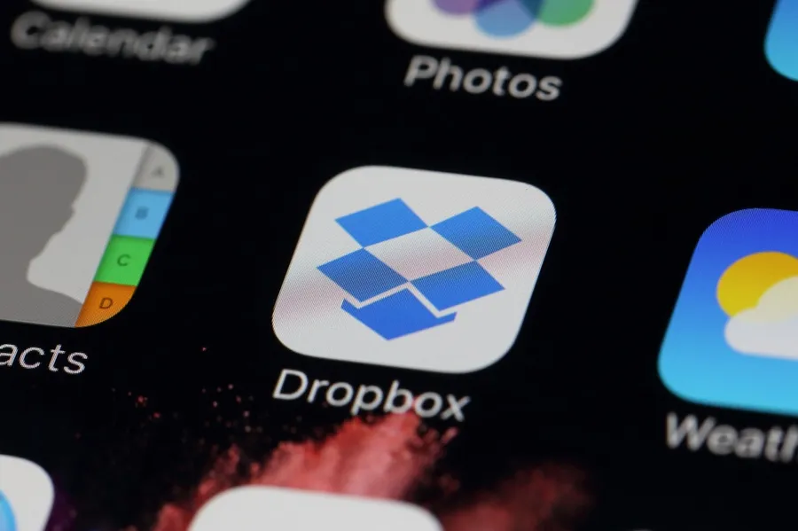 使用者、文字工作者注意！Dropbox 推出深度學習結合 OCR 讓你提早下班