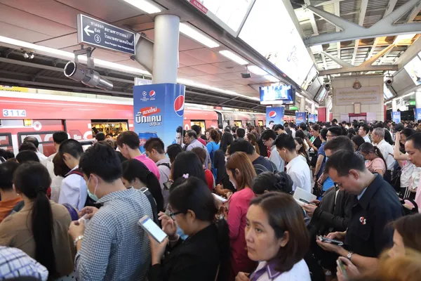 只供編輯使用_曼谷_charnsitr-Shutterstock.jpg